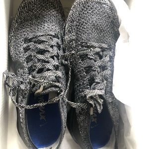 Women’s Nike Air Vapormax Flyknit sneakers size 7